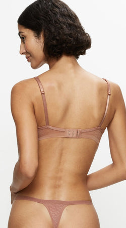 Triumph Signature Sheer
