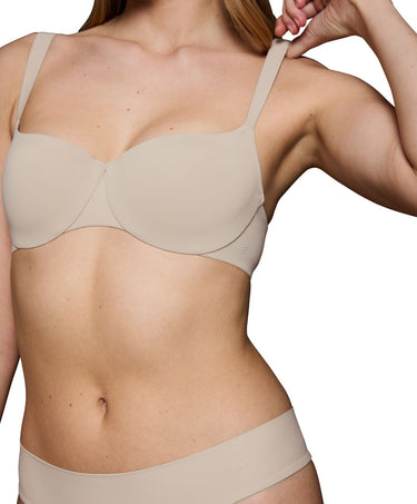 Body Make-Up Illusion