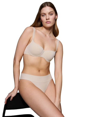 Body Make-Up Illusion