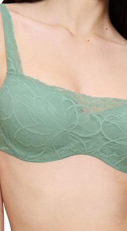 بودي ميك-آب إليوجين دانتيل