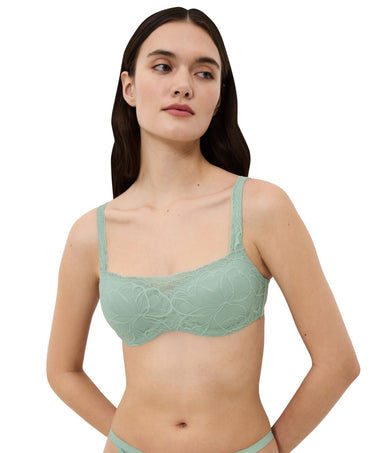 بودي ميك-آب إليوجين دانتيل