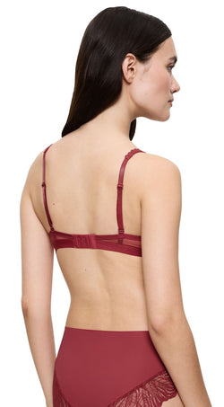 أورا سبوت لايت تي