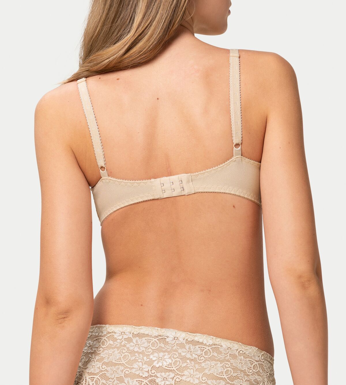 Amourette 300 High Apex Wired Bra