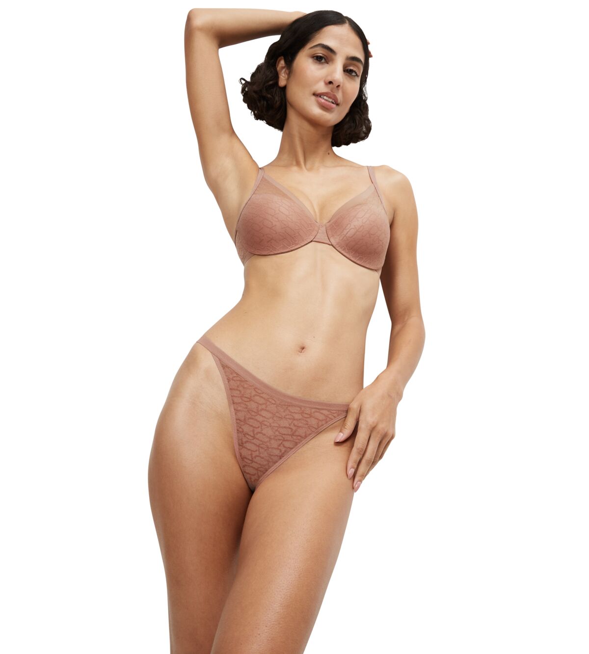 Triumph Signature Sheer String