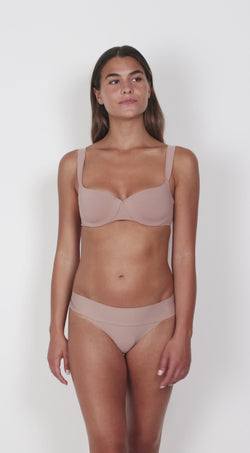 Body Make-Up Illusion